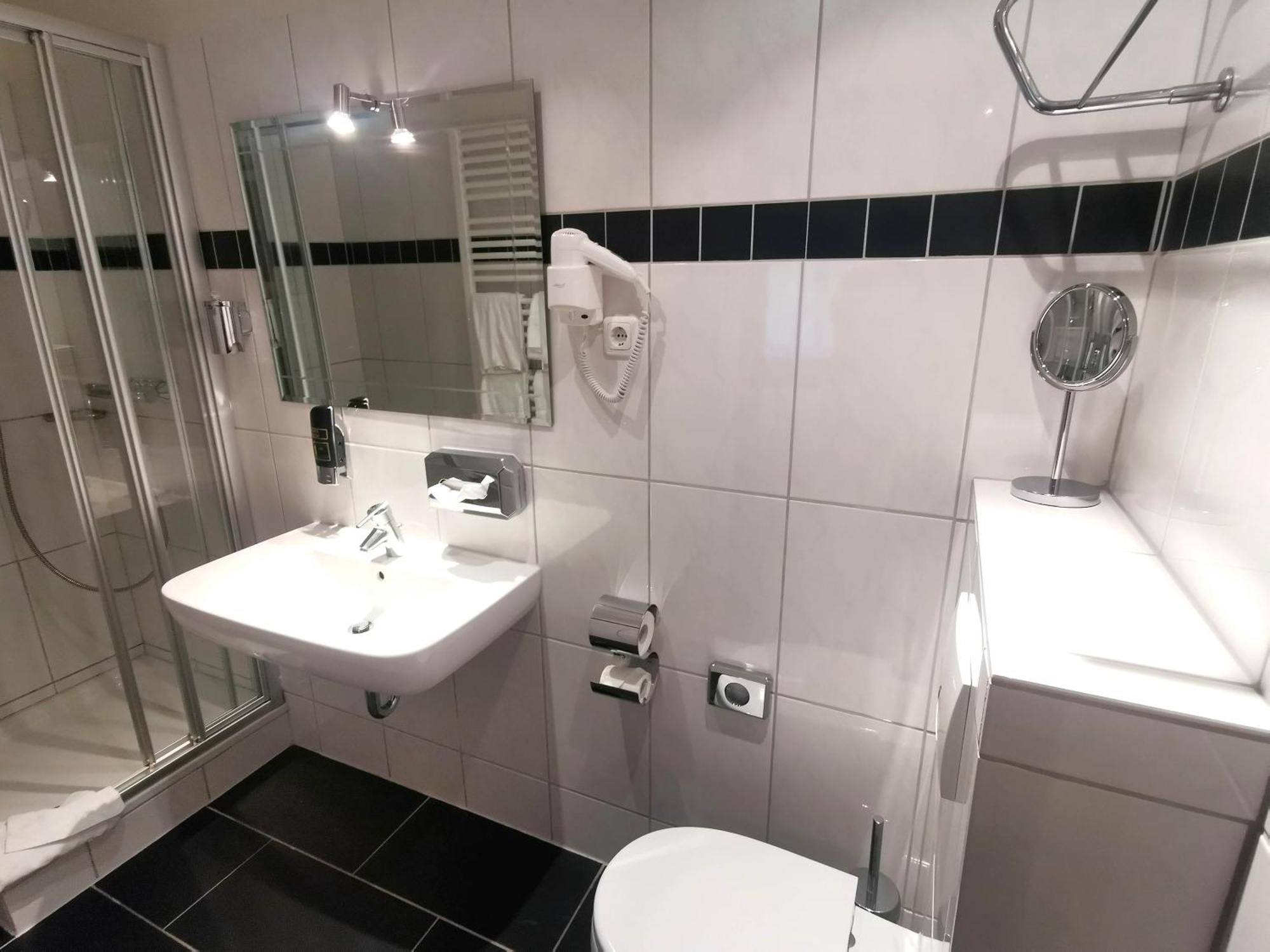 Hotel Heidehotel Soltauer Hof 4*
